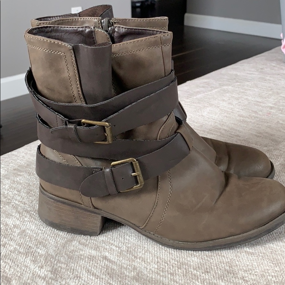 Report Brown Boots Wide Width 10W